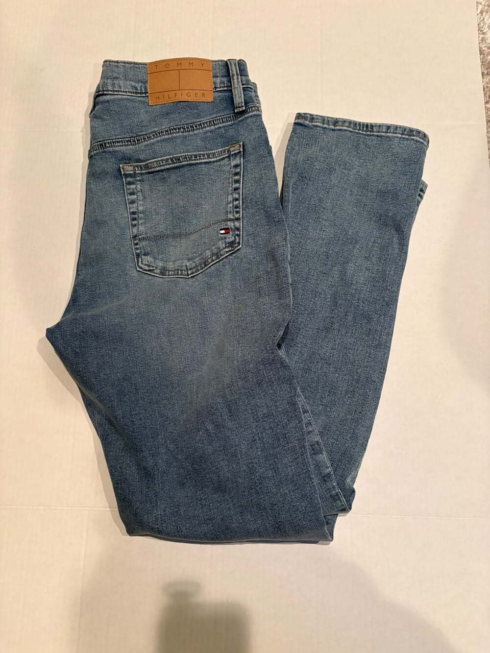 Tommy Hilfiger Jeans Size 34/32 Blue Wash Stretch Denim